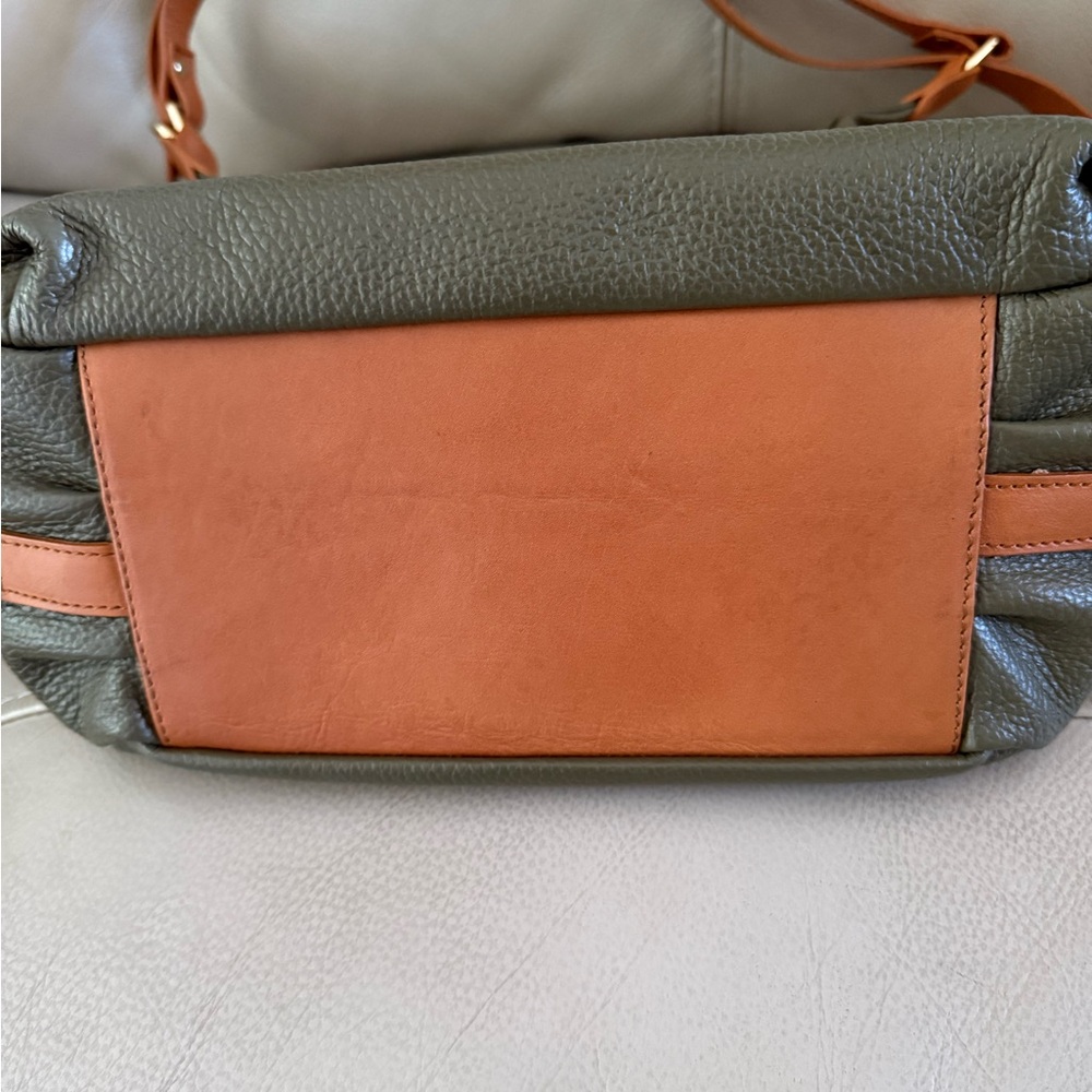 Valentina Vintage Olive Green and Tan Italian Leather Shoulder Bag - Picture 9 of 9